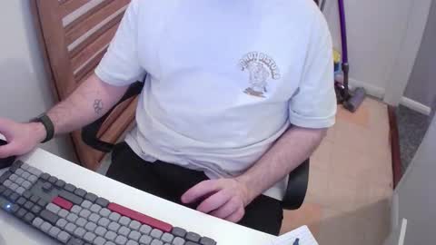 Snapshot of essex_wild chatting on 02/07/26, 09:40 Morph online show from 02/07/26, 09:40