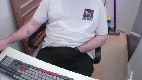 Snapshot of essex_wild chatting on 02/19/26, 09:22 Morph online show from 02/19/26, 09:22