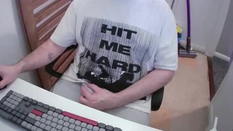 Snapshot of essex_wild chatting on 02/21/26, 08:21 Morph online show from 02/21/26, 08:21