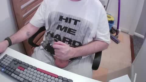 Snapshot of essex_wild chatting on 02/25/26, 09:57 Morph online show from 02/25/26, 09:57