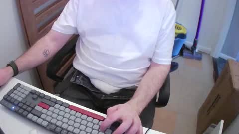 Snapshot of essex_wild chatting on 03/04/26, 01:50 Morph online show from 03/04/26, 01:50