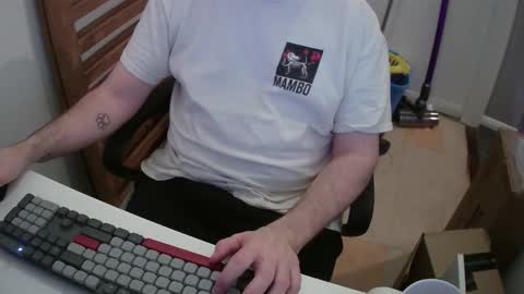 Snapshot of essex_wild chatting on 03/08/26, 08:23 Morph online show from 03/08/26, 08:23