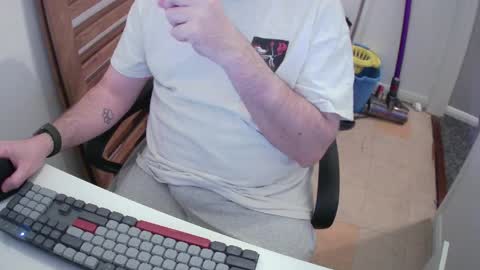 Snapshot of essex_wild chatting on 04/04/26, 07:33 Morph online show from 04/04/26, 07:33