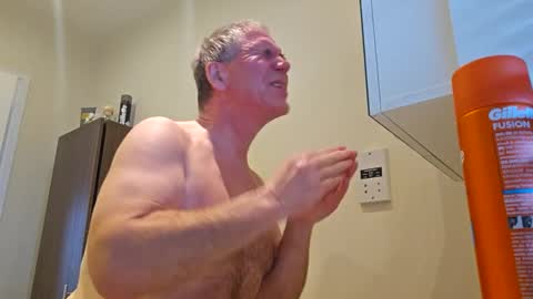 Snapshot of essexb0y chatting on 12/12/24, 12:33 EssexB0y online show from 12/12/24, 12:33