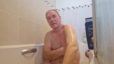 Snapshot of essexb0y chatting on 03/01/25, 11:17 EssexB0y online show from 03/01/25, 11:17