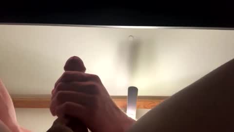 Snapshot of estaban812790 chatting on 11/17/25, 02:50 fkme online show from 11/17/25, 02:50