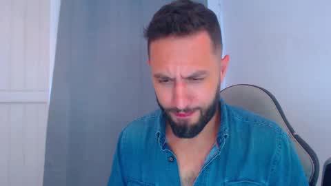 Snapshot of esteban7984068 chatting on 12/17/24, 09:27 esteban online show from 12/17/24, 09:27