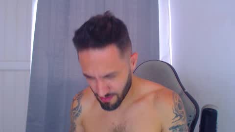 Snapshot of esteban7984068 chatting on 12/19/24, 06:45 esteban online show from 12/19/24, 06:45