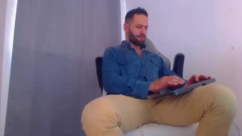 Snapshot of esteban7984068 chatting on 12/26/24, 05:51 esteban online show from 12/26/24, 05:51