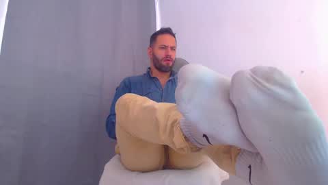 Snapshot of esteban7984068 chatting on 01/02/25, 05:39 esteban online show from 01/02/25, 05:39