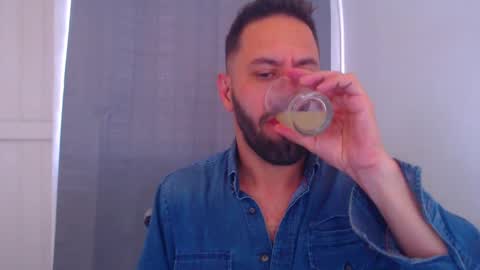 Snapshot of esteban7984068 chatting on 01/14/25, 06:28 esteban online show from 01/14/25, 06:28