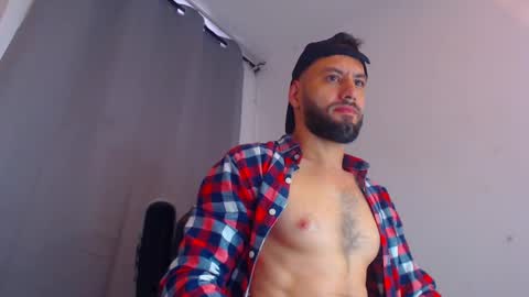 Snapshot of esteban7984068 chatting on 02/08/25, 10:40 esteban online show from 02/08/25, 10:40