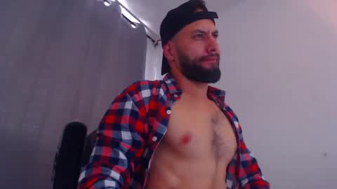 Snapshot of esteban7984068 chatting on 02/10/25, 09:04 esteban online show from 02/10/25, 09:04