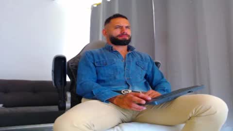 esteban online show from 11/14/25, 04:17