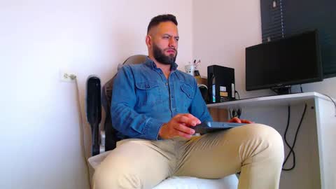 esteban online show from 02/10/26, 02:32