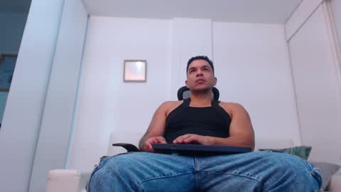 ESTEBAN online show from 03/04/25, 10:24