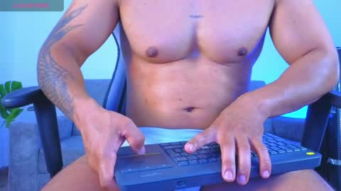 ESTEBAN online show from 04/11/26, 02:16