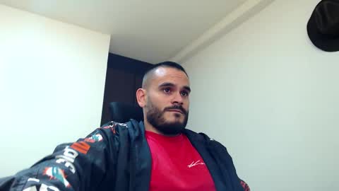 Esteban Fernandez online show from 11/30/25, 08:13