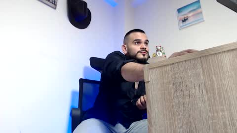 Esteban Fernandez online show from 02/20/26, 04:09