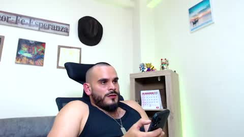 Esteban Fernandez online show from 03/30/26, 02:23