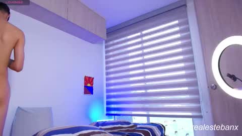 Snapshot of esteban_knight chatting on 09/30/25, 09:42 E S T E B A N online show from 09/30/25, 09:42