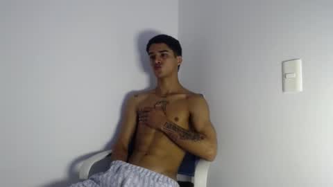 Snapshot of estebanjm22 chatting on 02/27/26, 04:29 Esteban online show from 02/27/26, 04:29