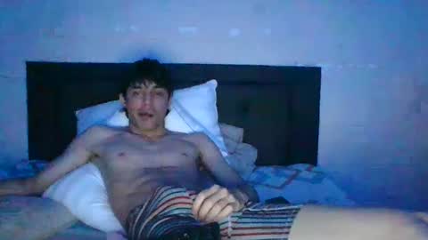 Snapshot of estebankit0 chatting on 12/29/24, 10:47 estebankit0 online show from 12/29/24, 10:47