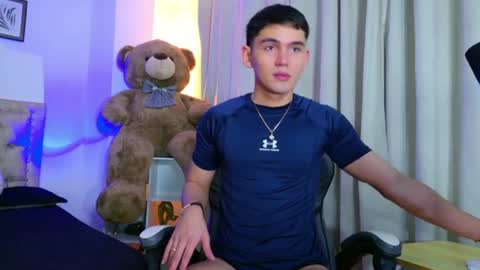 Snapshot of estebanperez_ chatting on 06/22/26, 07:11 Esteban online show from 06/22/26, 07:11