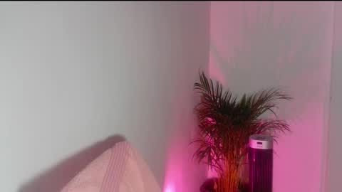 estefa1 online show from 12/13/25, 07:53