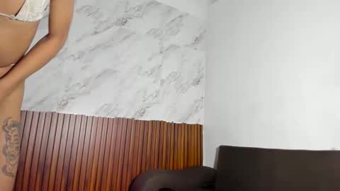 Snapshot of estefani_robles chatting on 05/29/26, 10:08 estefani robles online show from 05/29/26, 10:08