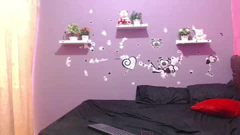 Snapshot of estefania_5 chatting on 01/29/25, 03:26 Estefania 5 online show from 01/29/25, 03:26