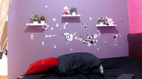 Snapshot of estefania_5 chatting on 01/30/25, 06:00 Estefania 5 online show from 01/30/25, 06:00