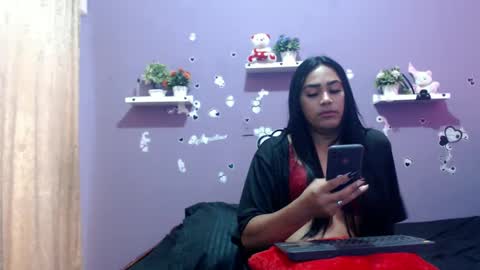Snapshot of estefania_5 chatting on 02/04/25, 03:36 Estefania 5 online show from 02/04/25, 03:36