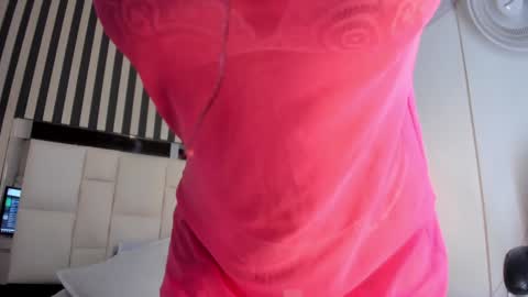 Snapshot of estefania__gomez chatting on 02/02/25, 09:02 estefania__gomez online show from 02/02/25, 09:02