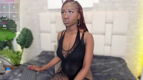 Snapshot of estefanyy_ chatting on 02/26/25, 11:30 estefany online show from 02/26/25, 11:30