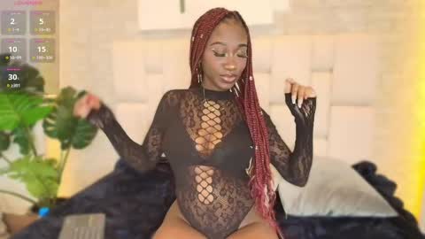 Snapshot of estefanyy_ chatting on 03/05/25, 11:38 estefany online show from 03/05/25, 11:38