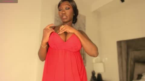 Snapshot of estefanyy_ chatting on 11/20/25, 03:50 estefany online show from 11/20/25, 03:50