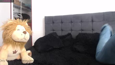 Snapshot of estefi1073162 chatting on 01/16/25, 07:20 valeria online show from 01/16/25, 07:20