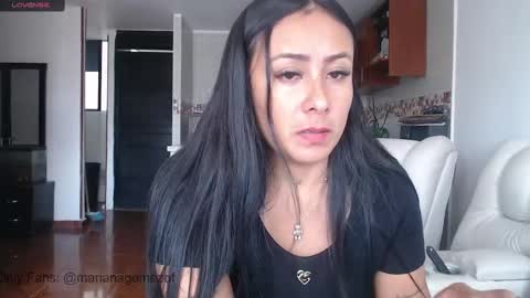 Snapshot of estefi1073162 chatting on 02/06/25, 05:30 valeria online show from 02/06/25, 05:30