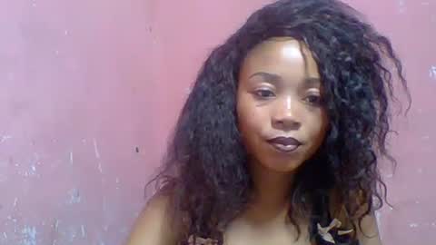 estelah20 online show from 11/08/25, 09:31