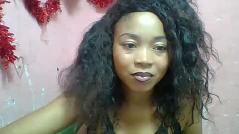 estelah20 online show from 12/15/25, 04:50