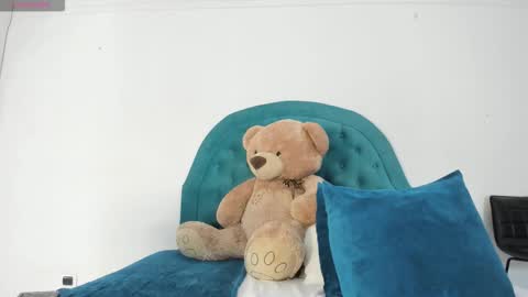 Snapshot of estephany_doll chatting on 12/02/25, 09:54 Estephany online show from 12/02/25, 09:54