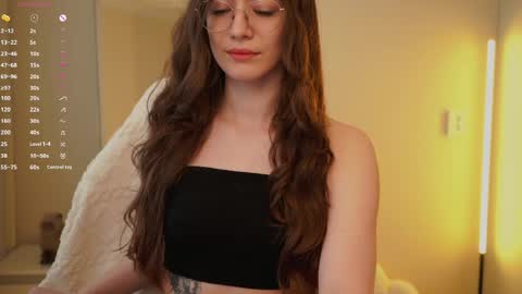 Ester online show from 05/14/26, 06:31