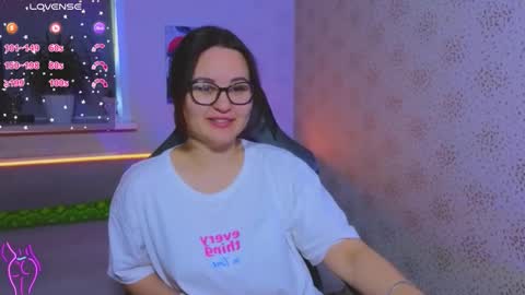 Snapshot of esterplayful chatting on 10/11/25, 07:07 EsterPlayful online show from 10/11/25, 07:07