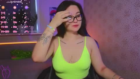 Snapshot of esterplayful chatting on 10/16/25, 06:47 EsterPlayful online show from 10/16/25, 06:47