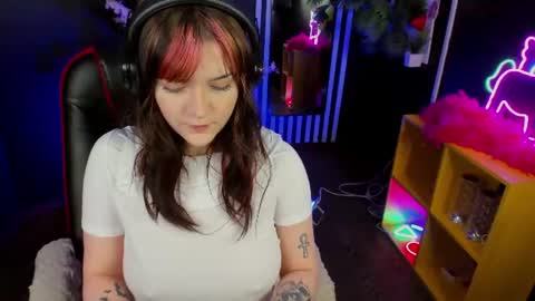 Ester  online show from 07/17/26, 11:06