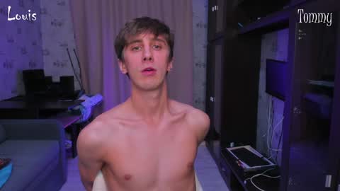 Snapshot of esthetics_boys chatting on 12/17/24, 03:50 LOUIS online show from 12/17/24, 03:50