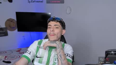 estivenvel online show from 11/20/25, 06:29