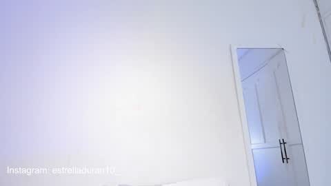 Snapshot of estrella_duran chatting on 12/17/24, 11:05 Estrellita online show from 12/17/24, 11:05