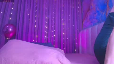 Snapshot of estrella_hanks_ chatting on 06/02/26, 11:56 Estrella online show from 06/02/26, 11:56